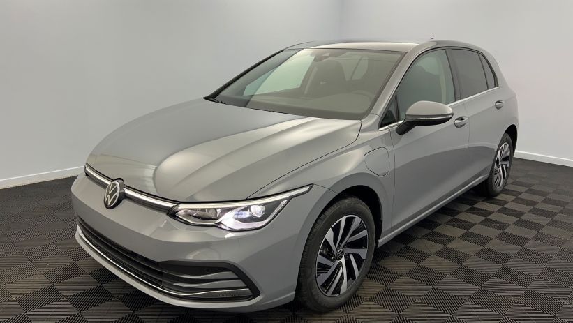 Aperçu du véhicule : 1.4 eHybrid OPF 204 DSG6 Style Gris Lunaire avec 1780€ d'équipements inclus